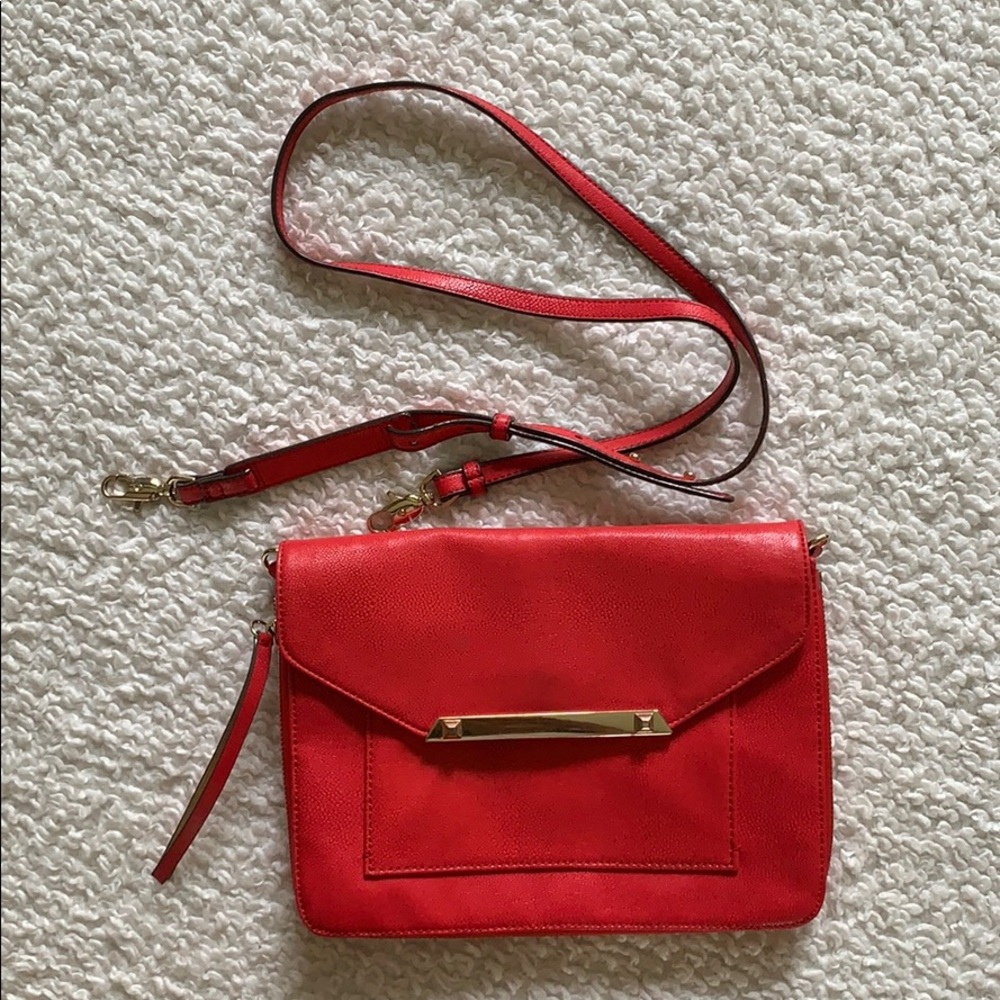 Stella&Dot Removable Strap Expanding Crossbody Bag